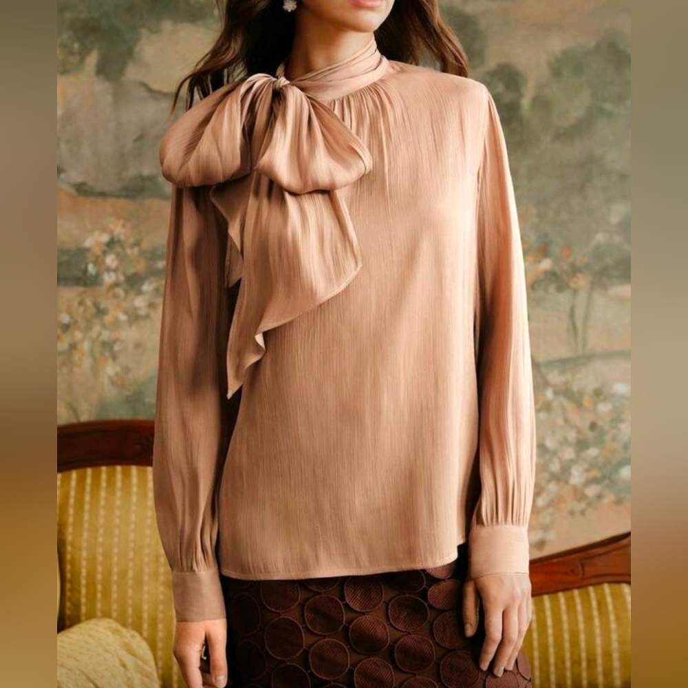 New Chic Metallic Crinkle Bow Tie Neck Top Blouse Camel Tan Khaki - Picture 5 of 11
